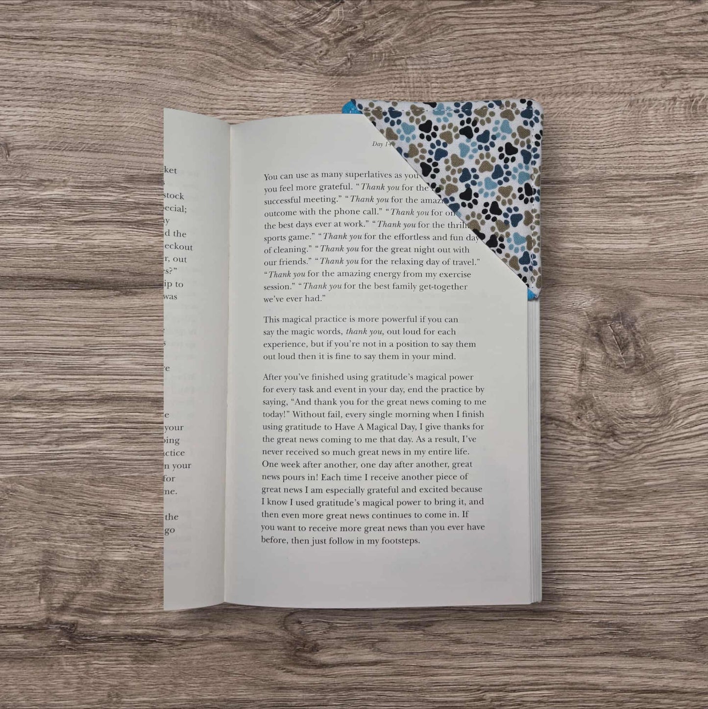Corner Fabric Bookmark - Dog Paws