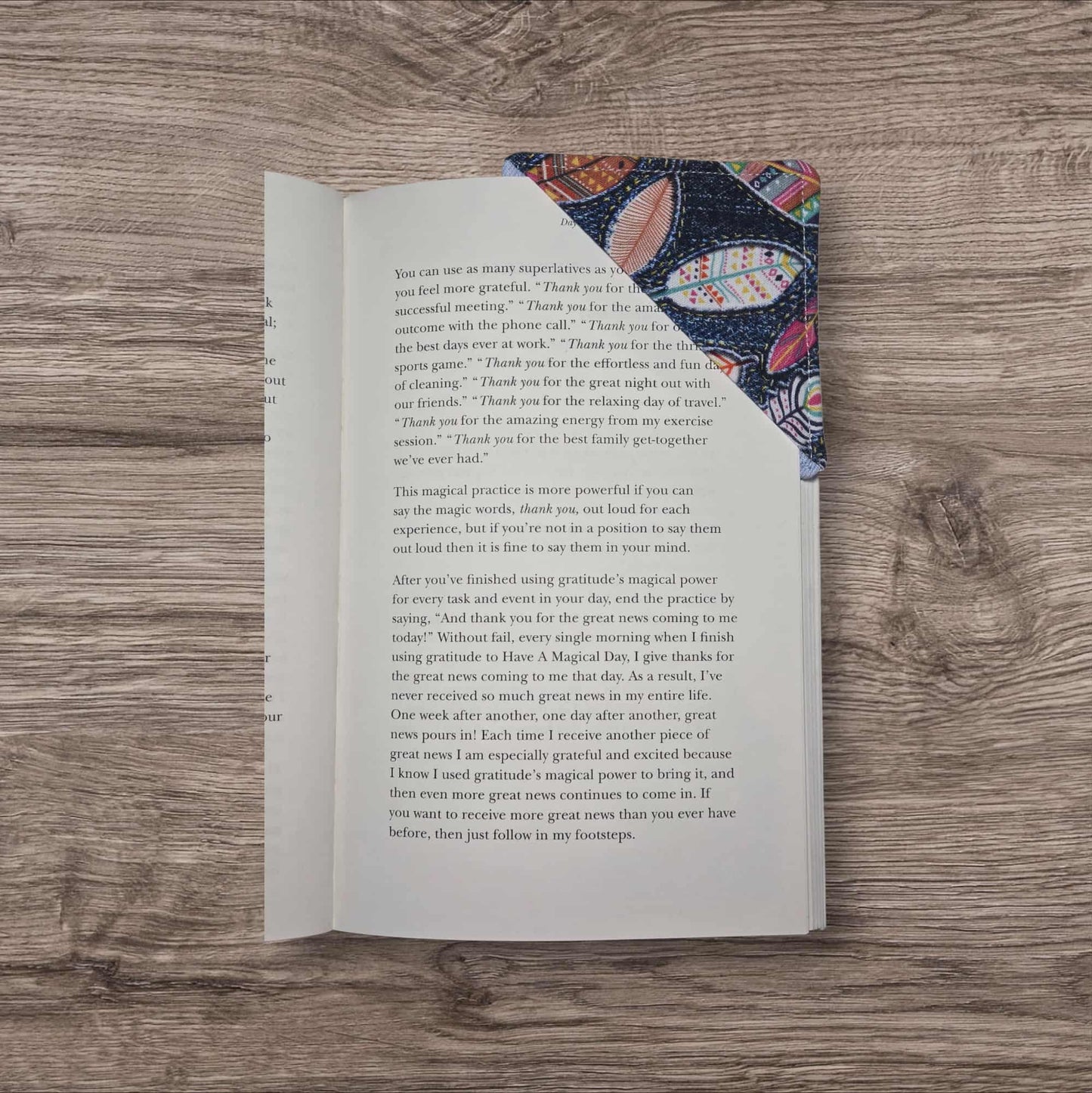 Corner Fabric Bookmark - Feathers