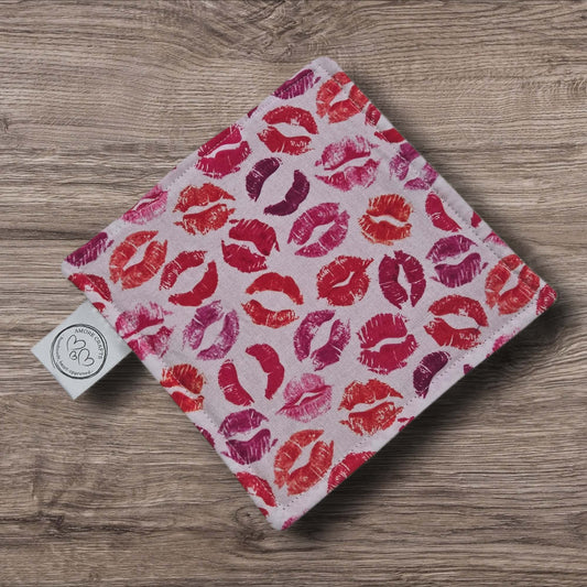 Jar Opener - Sweet Kisses on White